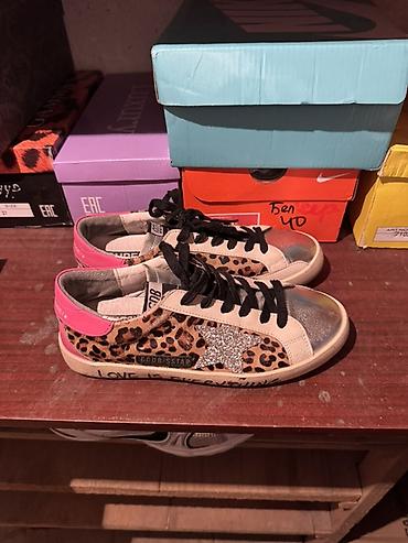 голден гус: Кроссовки, 39, Golden Goose, Б/у, цвет - Серебристый, Самовывоз — 2