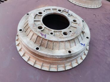 Auto delovi: Dobosi kocnica Lada 2121,21213,21214 Niva br. 1,2. Polovno, ocuvano — 5