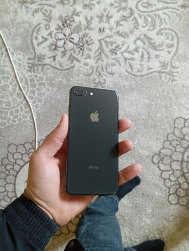 Apple iPhone: IPhone 8 Plus, 64 GB, Barmaq izi, Face ID