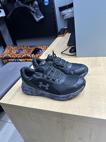 кроссовки under armour: Продаю кроссовку оригинал Under 39-40 подойдет — 2