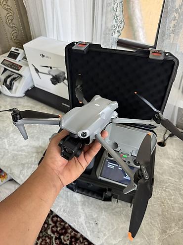 redmi note 11se: DJI Air 3 с пультом DJI RC 2 Ключевые особенности: - Двойная камера — 8