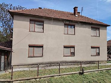 prodaja kuca valjevo: Porodična kuća 1/1 u Starom selu, na glavnom putu. Stambena površina — 8