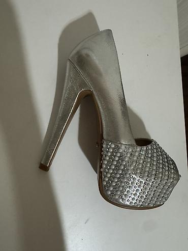 фукс: Туфли, 35, Liici, Б/у, цвет - Серебристый, Самовывоз, Платная доставка — 3