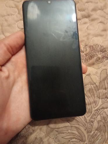 note 8 plata: Şəkillərdəki smartfon - Ön panel: tam ekran dizayn, yuxarıda — 1