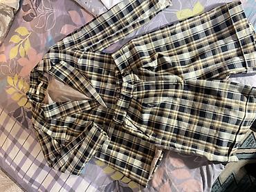 Джинсы: Джинсов — 4 модели кто возьмёт много вещей по 200сом (нужны деньги — 6