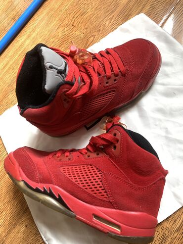 akusticheskie sistemy thx kolonka v vide sobak: Nike Air Jordan V 5 Red Suede
Оригинал размер 36