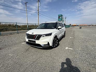 Kia Carnival: 2021 г.