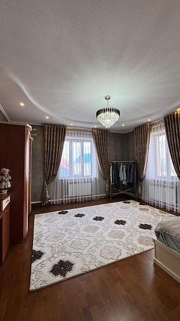 Продажа коттеджей и домов: Продаётся особняк 📍 Район: Суванбердиева 🔹 Площадь дома: 345 м² 🔹 — 17