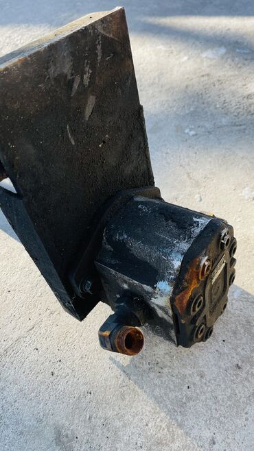 Другие автозапчасти: Насос высокого давления Есть 2 шт С карданом и без На манипулятор — 8