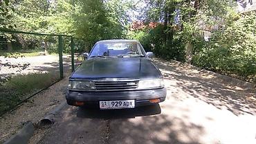 camry 79: Mazda 929: 1989 г., 2.2 л, Механика, Бензин, Седан — 5