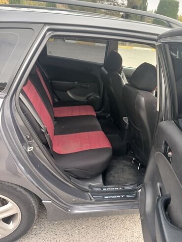 Hyundai: Hyundai i30 CW (Universal) – boz rəng, şəhər və uzun məsafələr üçün — 6