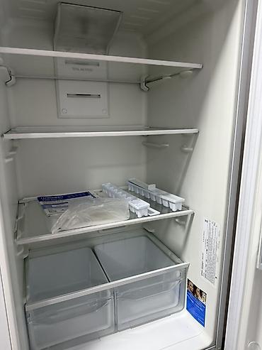 indesit: Холодильник Indesit с нижней морозильной камерой. Б/у цена 18000 — 3