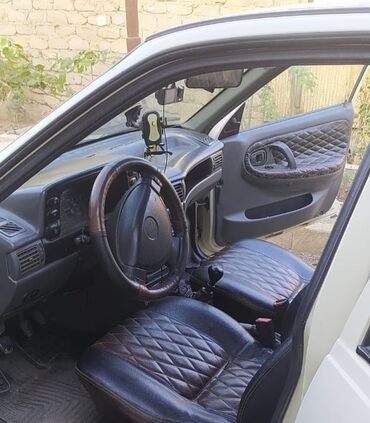 Daewoo: Daewoo Nexia: 1.5 l | 2008 il Sedan — 7