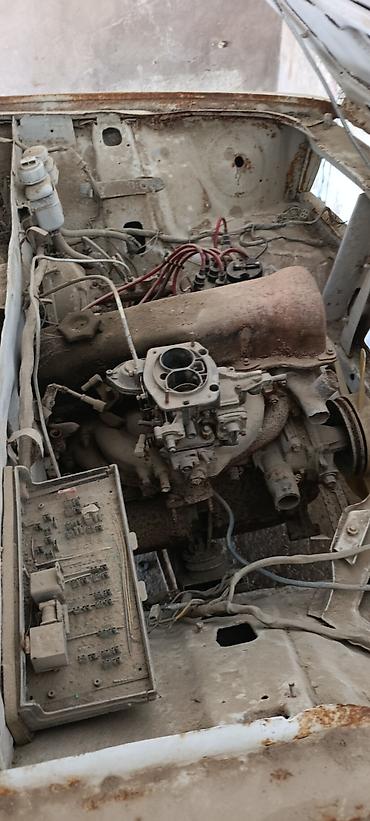 volkswagen polo v: Salam Aleykum VAZ 2107 sökülür ehtiyat hissesi kime lazımdır buyursun — 1