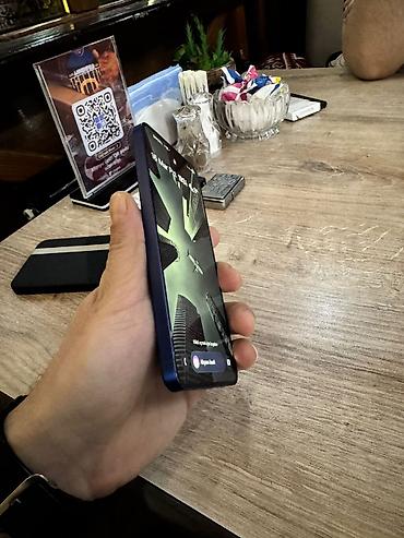 ikinci el 12 iphone: Samsung Galaxy S25, 256 GB, rəng - Mavi, Face ID — 2