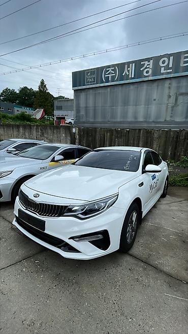 kaiyi e5: Kia K5: 2018 г., Автомат, Седан — 3