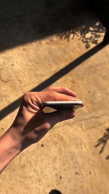 82 ekran lg: IPhone 6, 64 GB, Göy, Qırıq, Barmaq izi, Face ID — 7