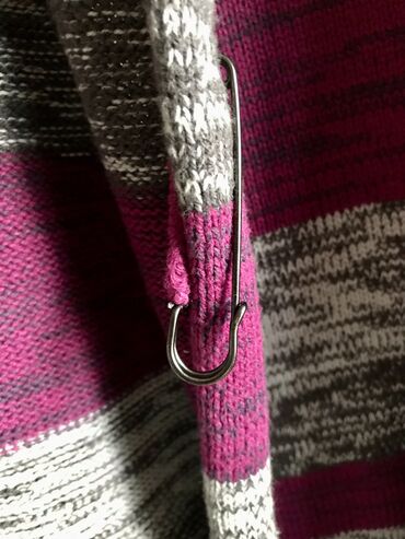 Kardiqanlar, jaketlər: Жакеты и кардиганы, б/у, надевались мало, в отличном состоянии. Все — 3