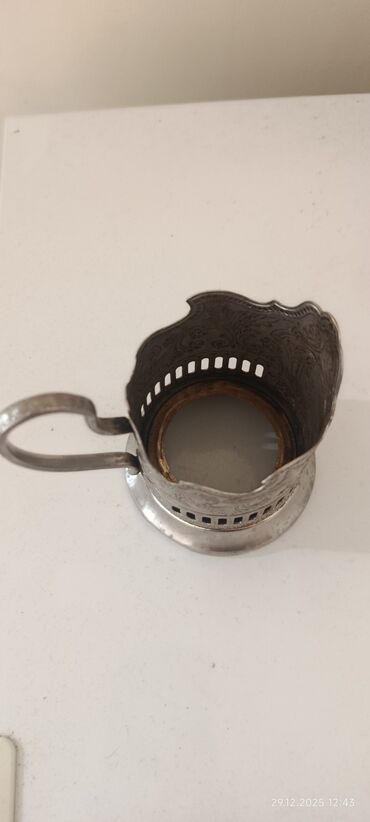 Digər süfrə aksesuarları: Məhsul: Gədimi qablar:Metal stəkanaltı (podstakanik) Mis — 2