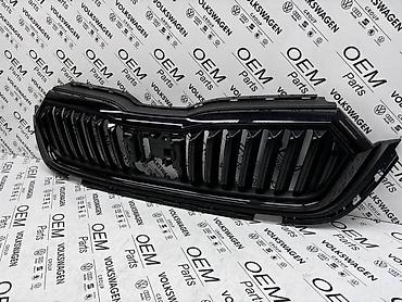 stalak za reflektor: MASKA OCTAVIA A8 BLACK EDITION ZA ŠKODA OCTAVIA | Maska za model — 2