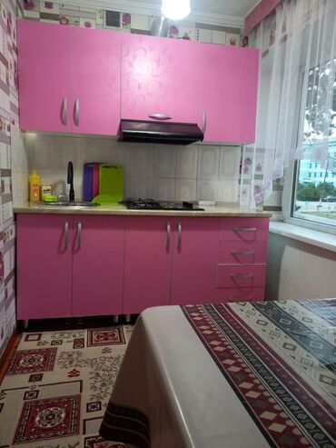 каракол аренда: 2 бөлмө, 60 кв. м, 104-серия, 3 кабат, Косметикалык ремонт