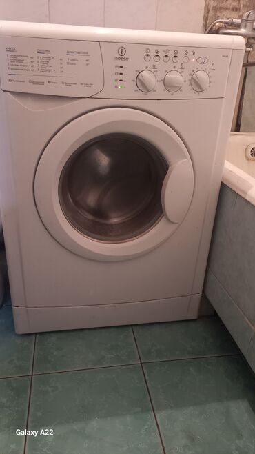 шкаф под стиральную машину в ванной: Стиральная машина Indesit, Б/у, Автомат, До 6 кг