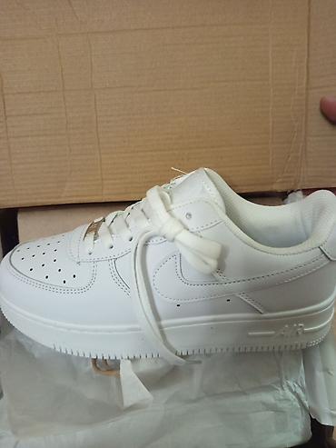 37: Белые кроссовки в классическом стиле court. Nike air max. Новые 37 — 3