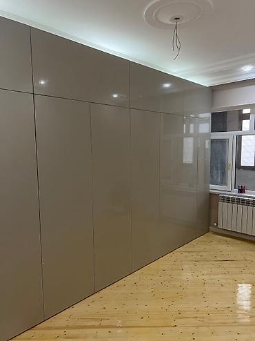 Sifarişlə dolablar: Düz dolab, Yataq otağı üçün, Paltar üçün, Açılan, Korpuslu, 5 qapı — 2