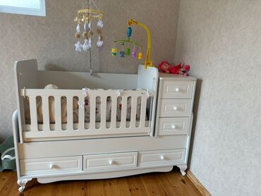 Digər mebel: SevaesnetBeşik satılır 110 azne 1 hefte istifade olunub, ideal