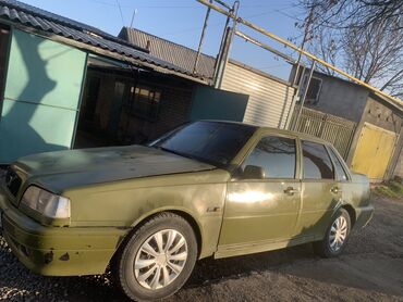 продаю daihatsu: Volvo 460: 1993 г., 1.6 л, Механика, Бензин, Седан