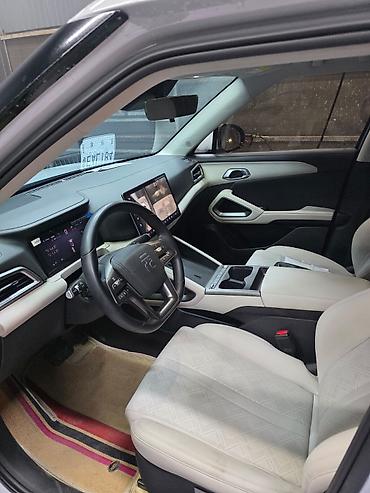 BYD: BYD Yuan Up: 2025 г., Робот, Электромобиль, Кроссовер — 5