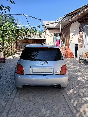 jac s7: Toyota Ist: 2002 г., 1.5 л, Автомат, Бензин, Хэтчбэк — 4