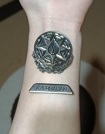 dest geyim: Metal döş nişanı dəsti – “Azerbaijan” - 2 hissədən ibarət: dairəvi — 1