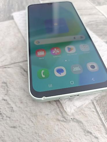 Мобильные телефоны: Samsung Galaxy A16, 128 ГБ, цвет - Зеленый, Две SIM карты — 3