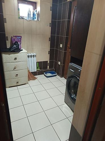 Продажа коттеджей и домов: Продаю дом в очень хорошем районе два санузел зал прихожая большая — 41