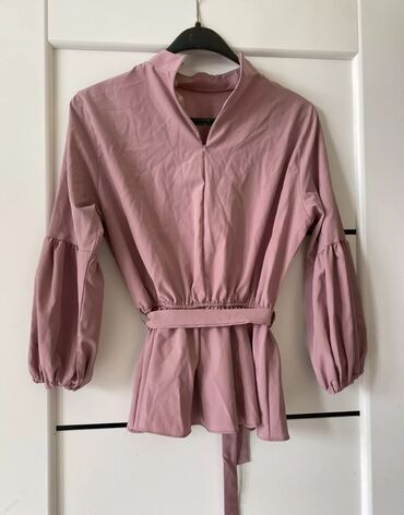 Futbolka və maykalar: Koftanın ölçülər 38-M. L-40 Bədənlərə uyğundu. Materalı əla təzə — 17