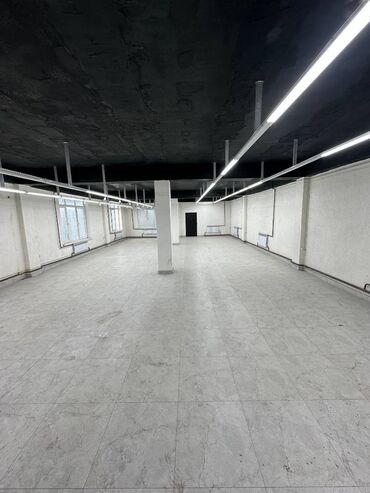 продаю дом с квартирантами: Срочно сдается двухэтажное здание в Нижней Ала-Арче! Идеально подойдет