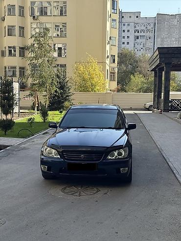 Toyota Altezza: 2003 г., 2 л, Автомат, Бензин, Седан