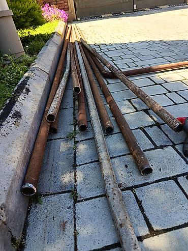 Metal borular: Truba 32mm umumi 38 metrdir uzunluqlari 3.60 satilir hamsi — 2