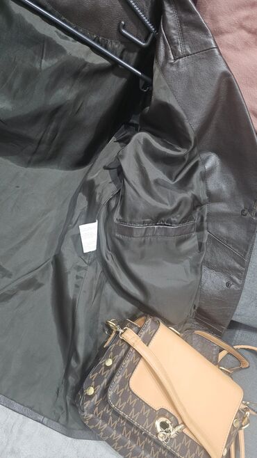 Ostale jakne, kaputi, prsluci: Ženska kožna jakna + torbica (cena u kompletu) Kožna jakna: - — 5