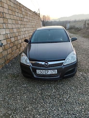фольксваген пассат 1: Opel Astra GTC: 1.4 л | Хэтчбэк — 7