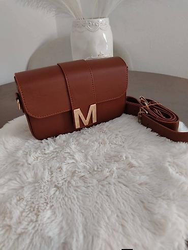 Torbe: Mona torbice samo 2800 dinara Kais 1700 dinara U setu 3800 dinara — 1