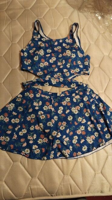 Çimərlik geyimləri: Məhsul təsviri: - Qadın geyim dəstləri və bikini toplaması. - — 2