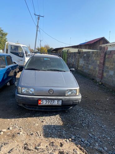 lexus rx 300 автомобил: Volkswagen Passat: 1993 г., 1.8 л, Механика, Бензин, Универсал