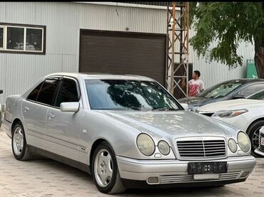 320 мерс: Mercedes-Benz E 320: 1996 г., 3.2 л, Автомат, Бензин, Седан