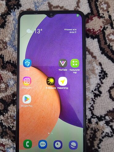 4 симочный телефон: Samsung Galaxy A22, Б/у, 64 ГБ, цвет - Черный, 2 SIM