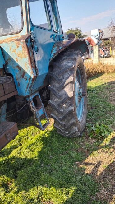 Traktorlar: Taraktor saz vəziyətdədir hecbir prablemi yoxdur 4 təzə təkər çapigi — 4
