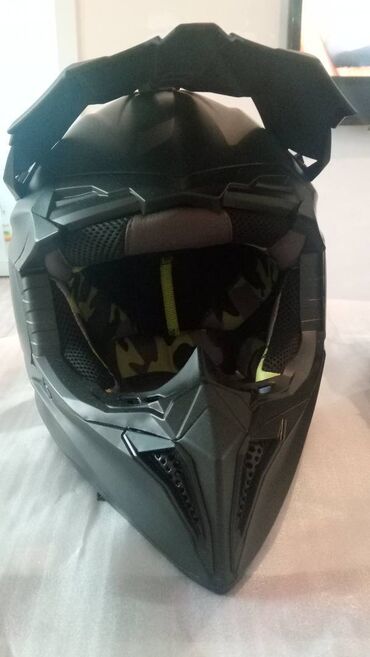 pitbike baku: Salam tezedir istifade olunmayib 2 eded DOT debilqe ölçü XL ve L