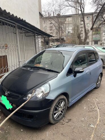 машину фит: Honda Fit: 2002 г., 1.3 л, Вариатор, Бензин, Хэтчбэк