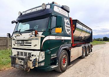 VOLVO FM Sprider — асфальтораздатчик на базе тягача Volvo FM с